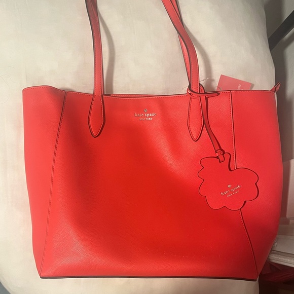 Kate Spade summer pink tote! Perfect for your summer wardrobe on vaca or @ work! - Picture 2 of 7